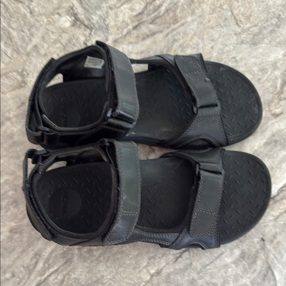 Vionic Men's Garrit Black Strap Sandals Size 8 - Picture 2 of 7
